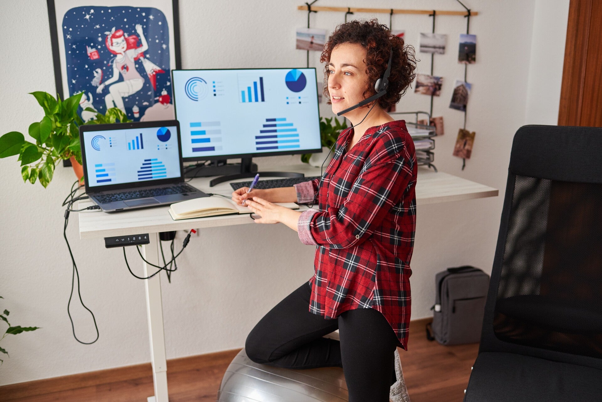 Are-Standing-Desks-Benefits-Worth-the-Money OdinLake